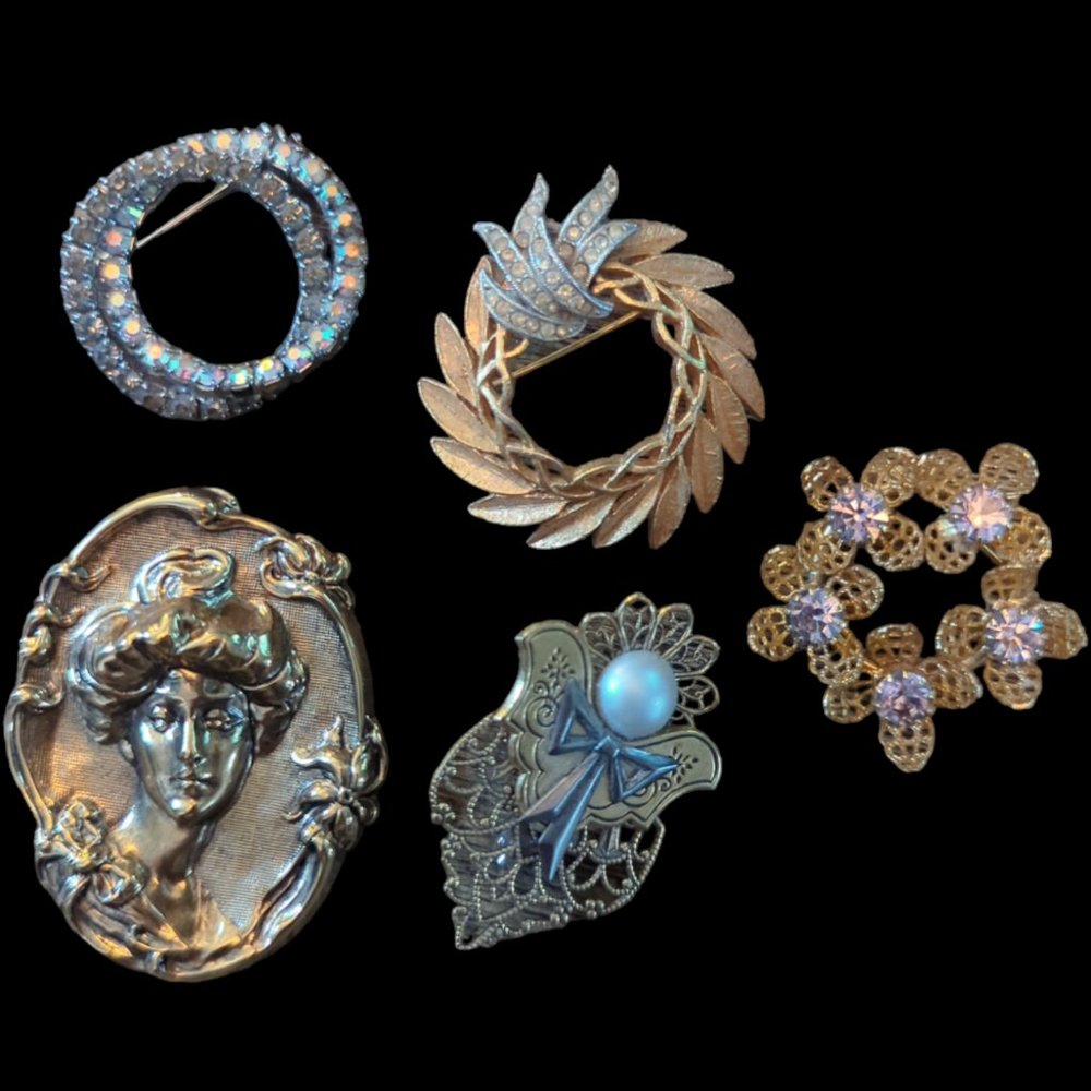 Vintage Brooch Lot